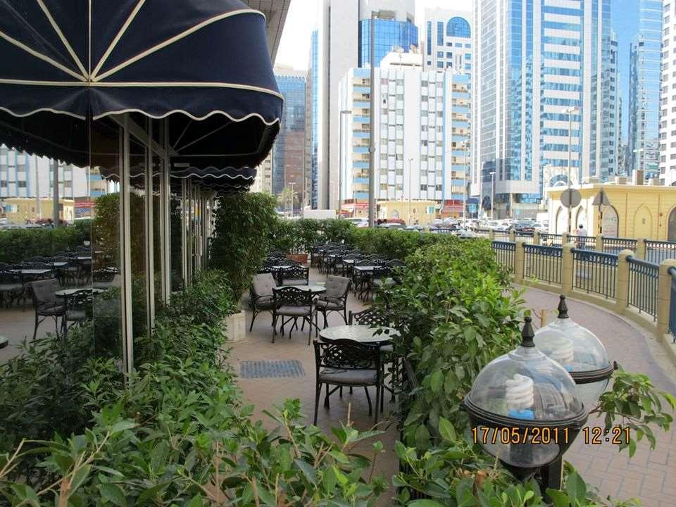 Uptown Hotel Apartments Abu Dhabi By Gewan Restaurant photo